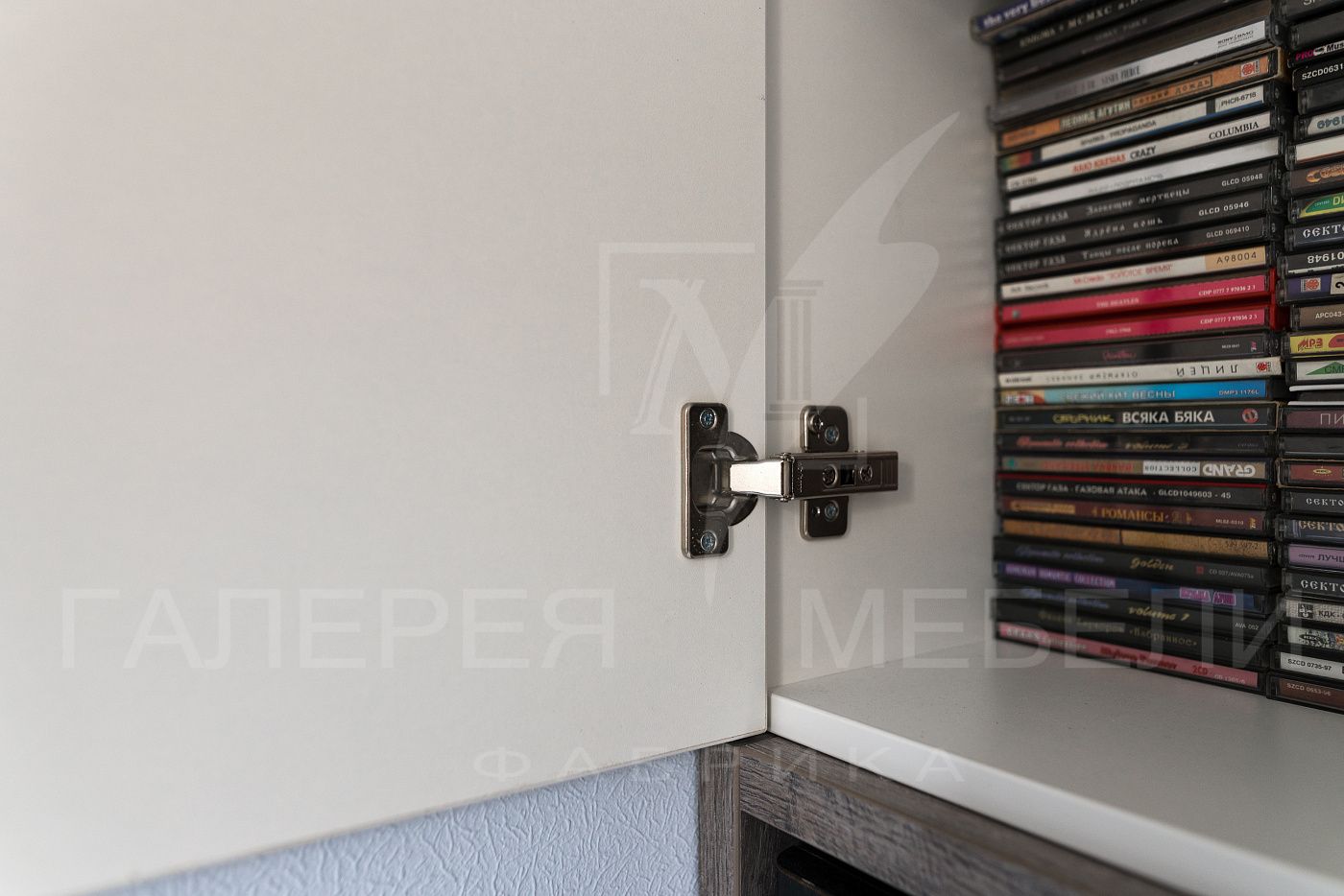 Небольшая гостиная в светлых тонах Зальцбург 14